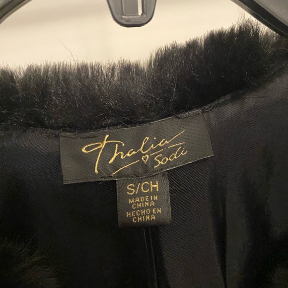 Plush Black Faux Fur Jacket - Picture 4 of 9